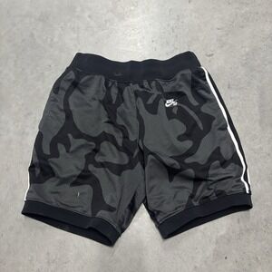 Nike SB Dri-FIT Men's‎ XS Printed Skate Shorts Gray-Black BQ9410-010 Camo
